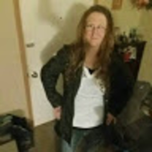 Meet your Posher, Loretta - Picture 1 of 1